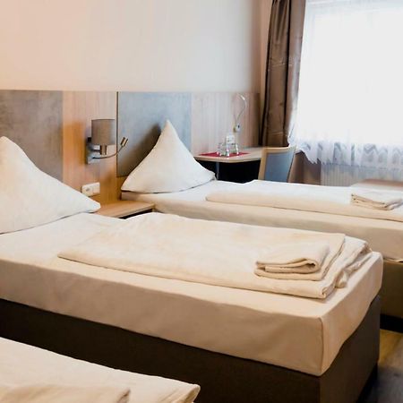 Hotel Royal Francfort-sur-le-Main Extérieur photo